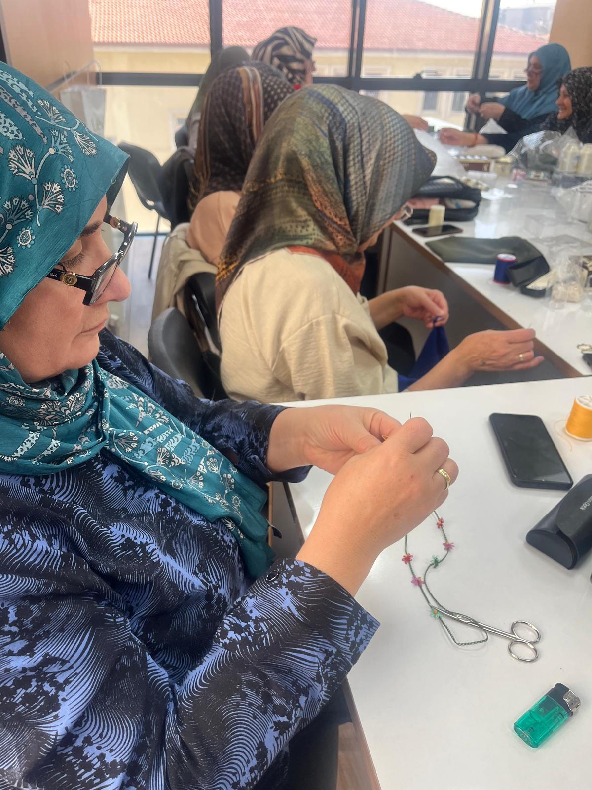 374a2fe9-dc71-4406-877d-977006e24b91