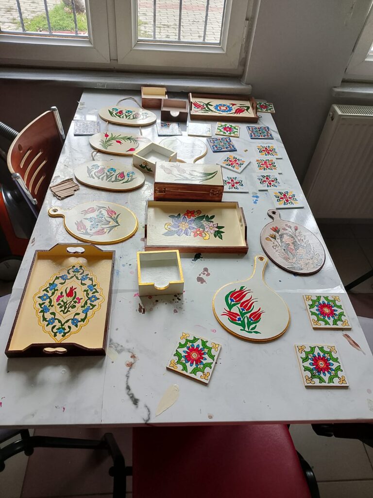 ea907e8b-268f-4411-a805-6c30cfbb1f86